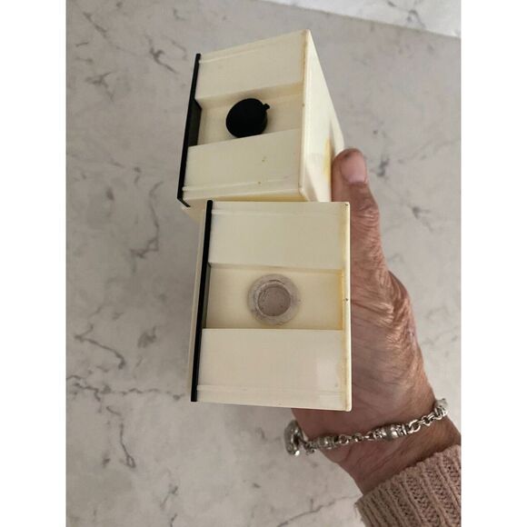 Vintage Westinghouse Ivory Washing Machine and Dryer Mini Salt & Pepper Shakers - Picture 4 of 8